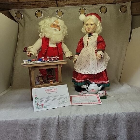 DANBURY MINT EUC-VTG SANTA W/Workbench & MRS CLAUS W/Tea Tray - Picture 1 of 14